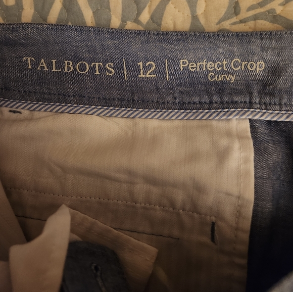 EUC. Talbots Curvy Perfect Crop Pants in Blue Chambray, Size 12 - Picture 5 of 6